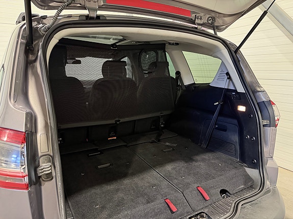 Ford S-MAX 11 of 30
