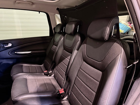 Ford S-MAX 15 of 30