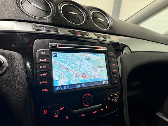 Ford S-MAX 28 of 30
