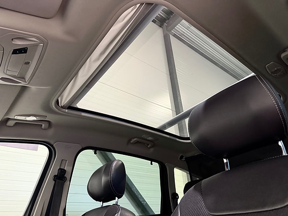 Ford S-MAX 20 of 30