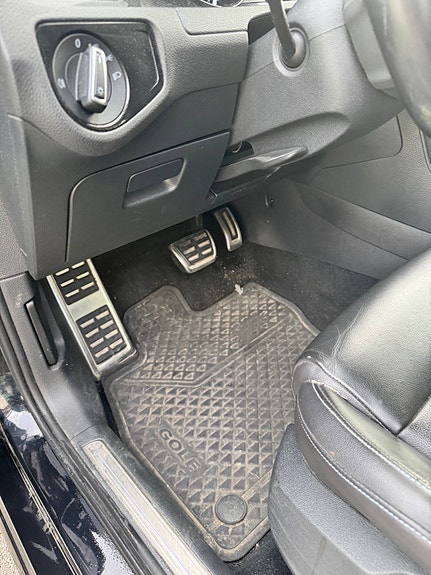 Volkswagen Golf VII 13 of 21
