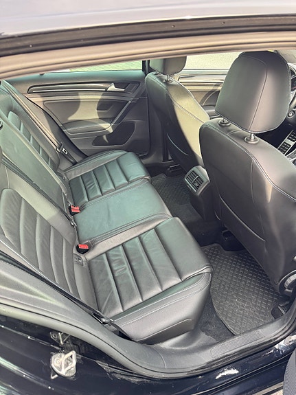 Volkswagen Golf VII 8 of 21