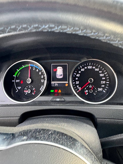 Volkswagen Golf VII 14 of 21