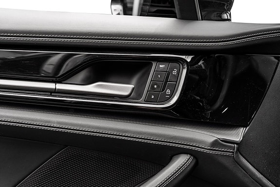 Porsche Panamera 21 of 30