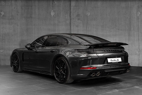 Porsche Panamera 3 of 30