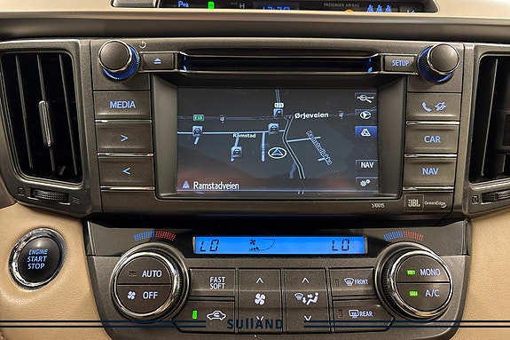 Toyota RAV4 14 of 24