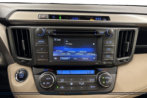 Toyota RAV4 13 of 24