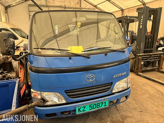 Toyota Dyna 2 of 30