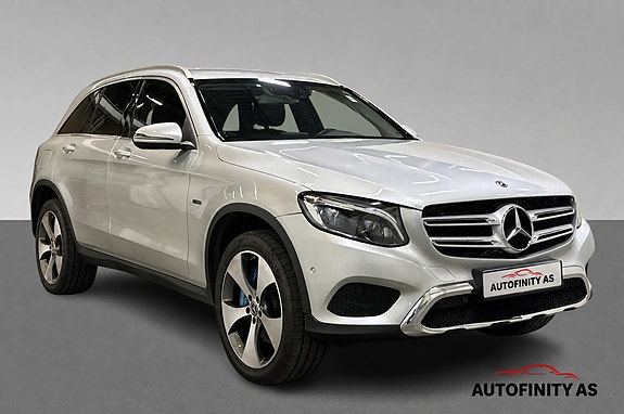 Mercedes-Benz GLC350 e 2 of 30