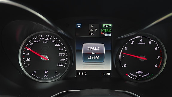 Mercedes-Benz GLC350 e 17 of 30