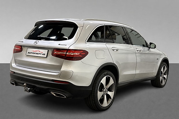 Mercedes-Benz GLC350 e 3 of 30