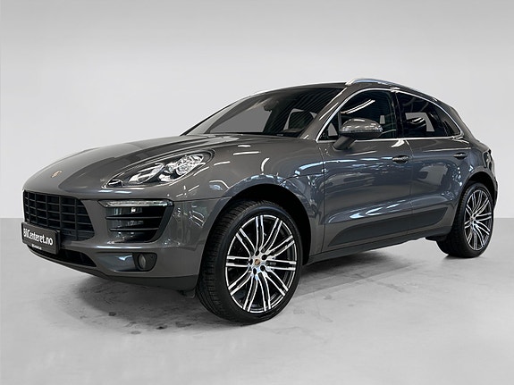 Porsche Macan 2 of 29