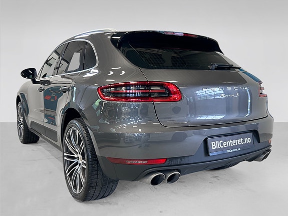 Porsche Macan 9 of 29