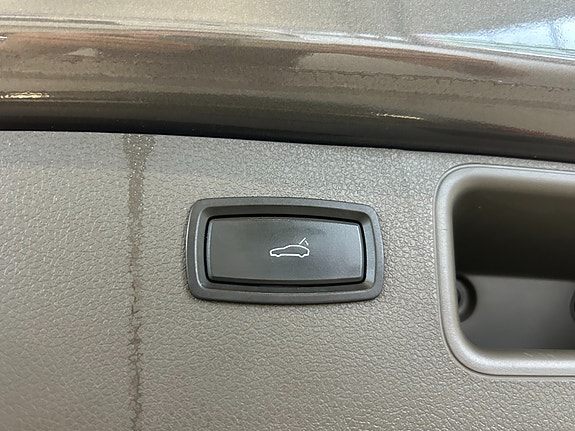 Porsche Macan 23 of 29