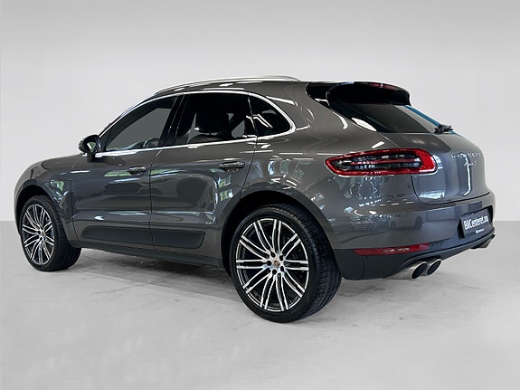 Porsche Macan 10 of 29
