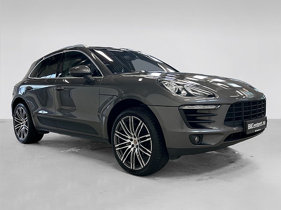 Porsche Macan 5 of 29