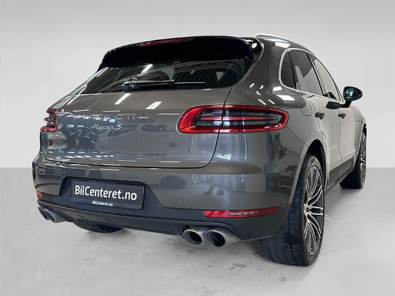 Porsche Macan 6 of 29