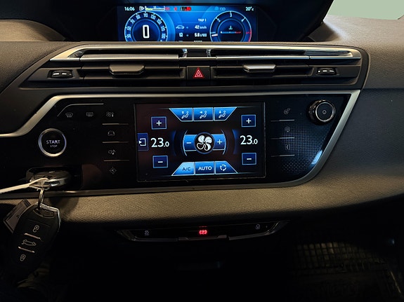 Citroen C4 Picasso 25 of 30
