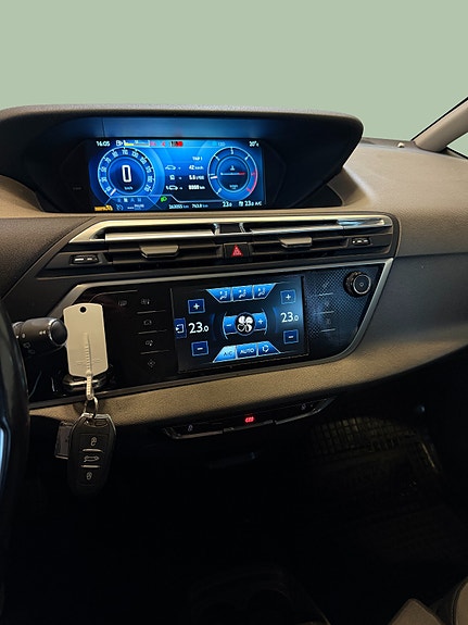 Citroen C4 Picasso 22 of 30