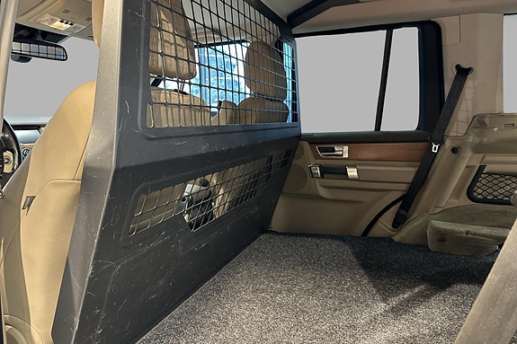 Land Rover Discovery 18 of 24