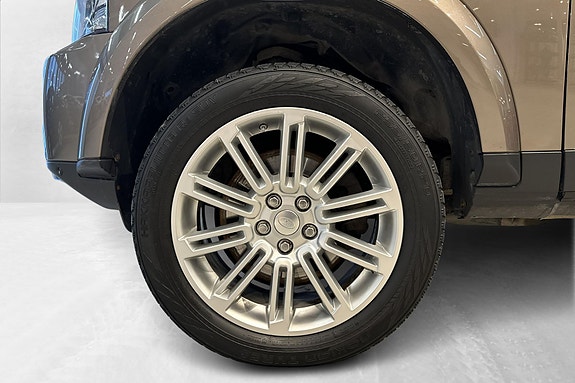Land Rover Discovery 21 of 24