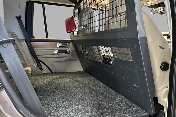 Land Rover Discovery 17 of 24