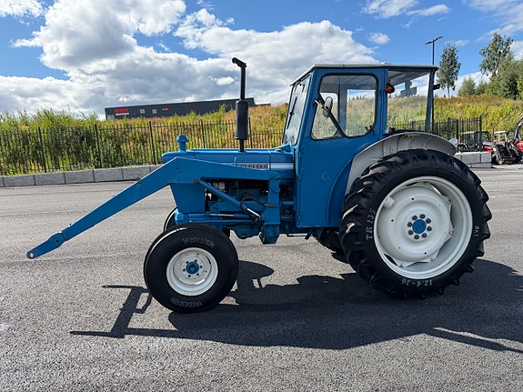 Ford 4000 5 of 5