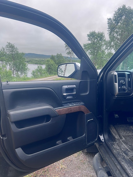 Chevrolet Silverado 1500 9 of 16