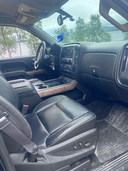 Chevrolet Silverado 1500 11 of 16