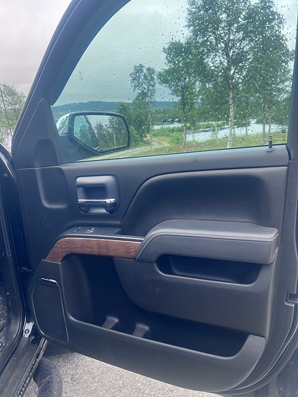 Chevrolet Silverado 1500 12 of 16
