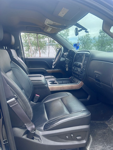 Chevrolet Silverado 1500 13 of 16