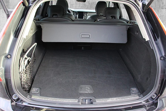 Volvo XC60 16 of 30
