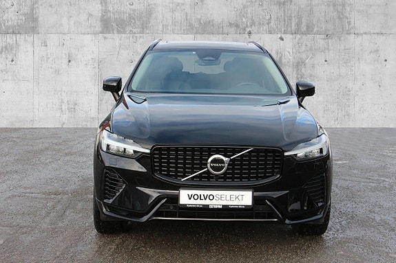 Volvo XC60 2 of 30