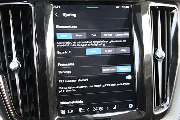 Volvo XC60 26 of 30