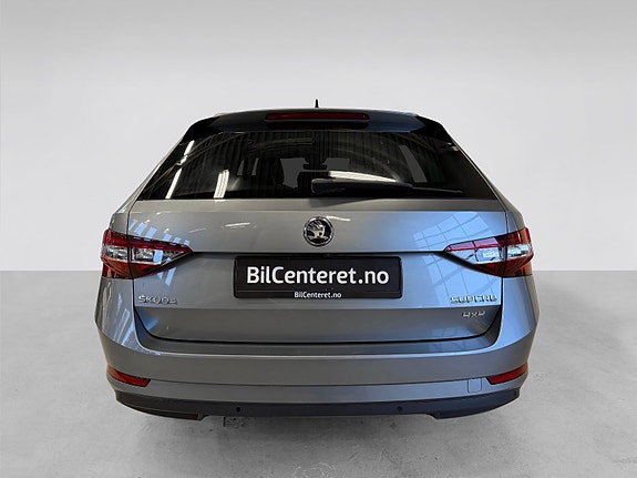 Skoda Superb 5 of 5