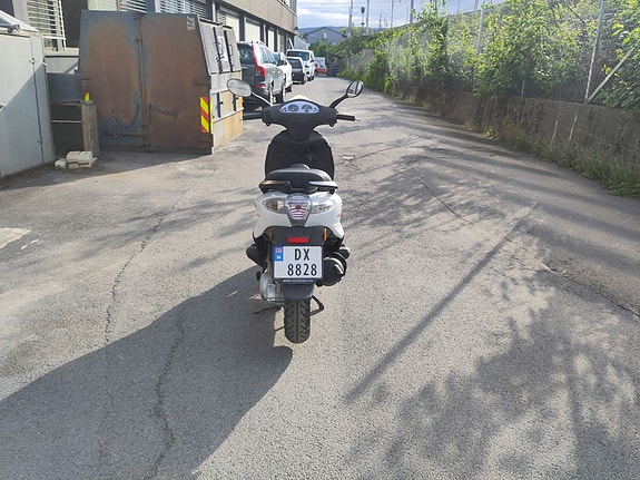Derbi Boulevard 50 5 of 9