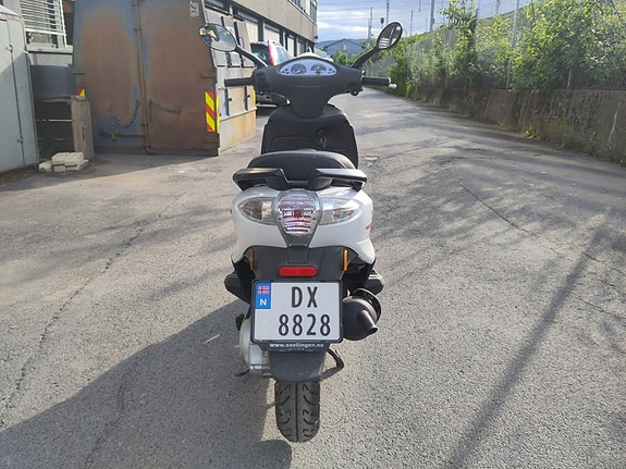 Derbi Boulevard 50 8 of 9