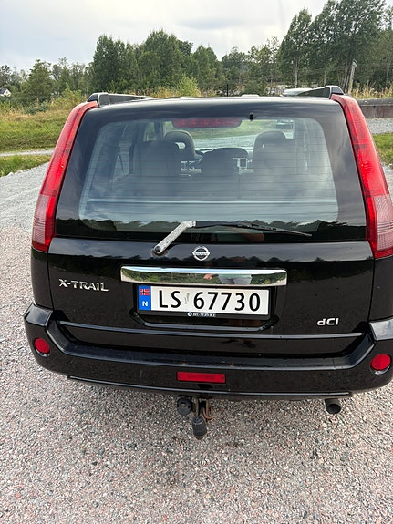 Nissan X-Trail 4 of 5