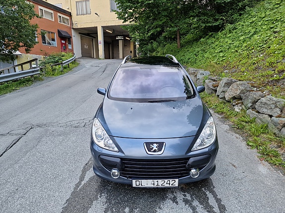Peugeot 307 SW 10 of 22