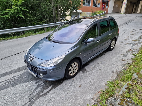 Peugeot 307 SW 9 of 22