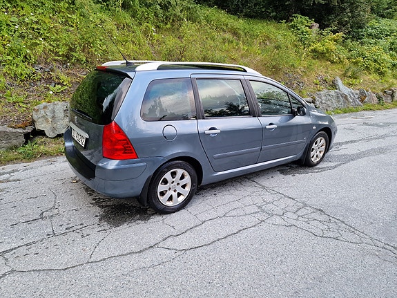 Peugeot 307 SW 3 of 22