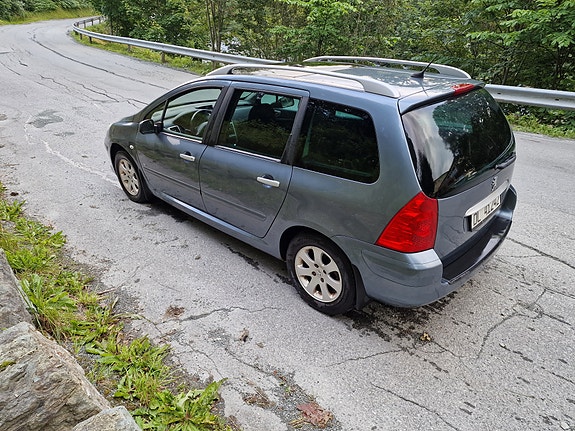 Peugeot 307 SW 6 of 22