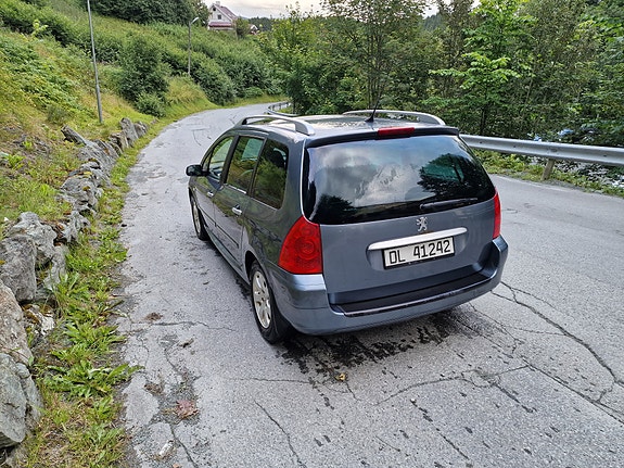 Peugeot 307 SW 5 of 22