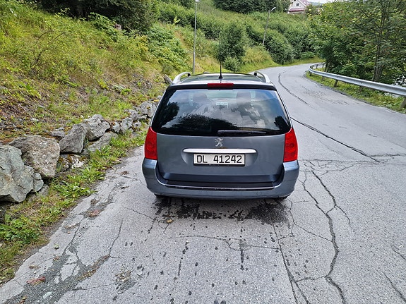 Peugeot 307 SW 4 of 22