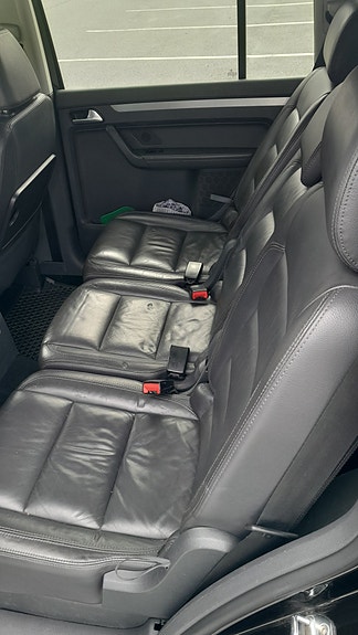 Volkswagen Touran 5 of 5