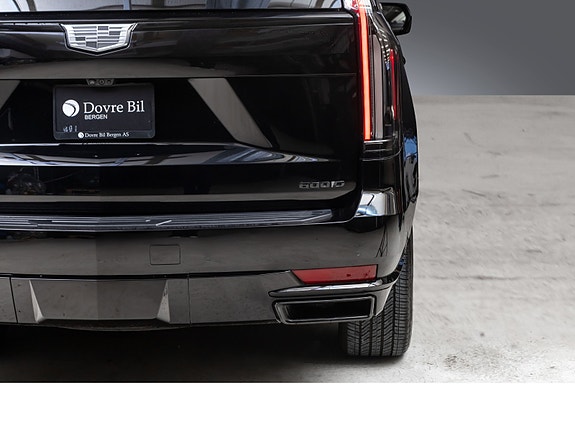 Cadillac Escalade 11 of 30