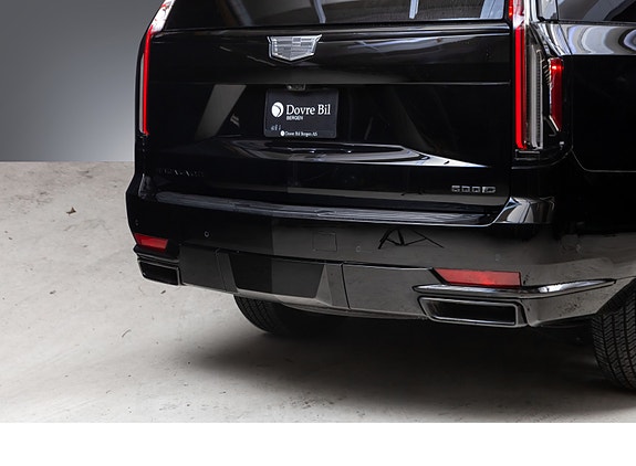 Cadillac Escalade 9 of 30
