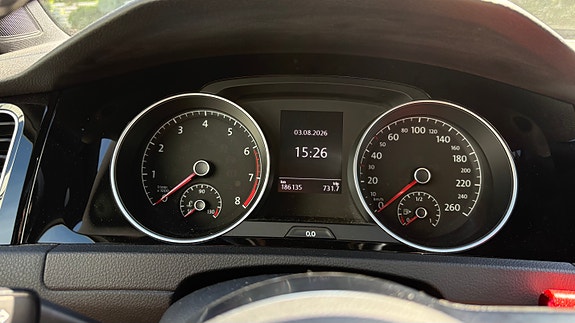 Volkswagen Golf VII 14 of 30