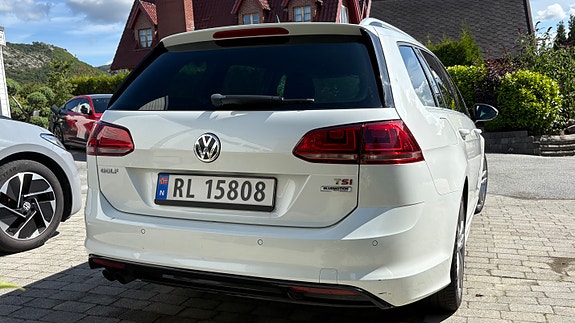 Volkswagen Golf VII 7 of 30