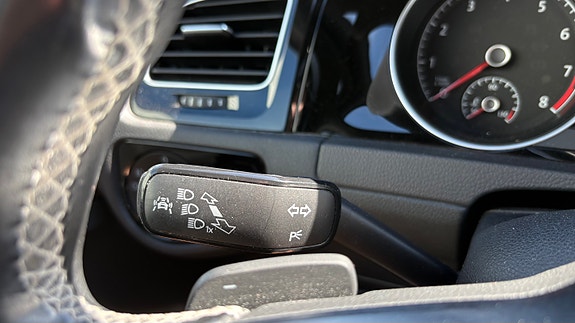 Volkswagen Golf VII 19 of 30